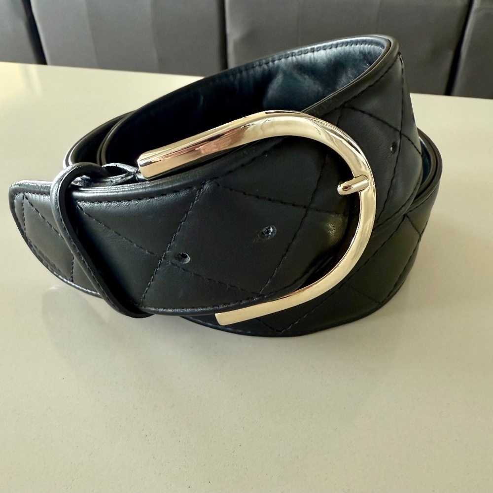 TAILORED SPORTSMAN QUILTED "C" BELT|BLACK|SMALL